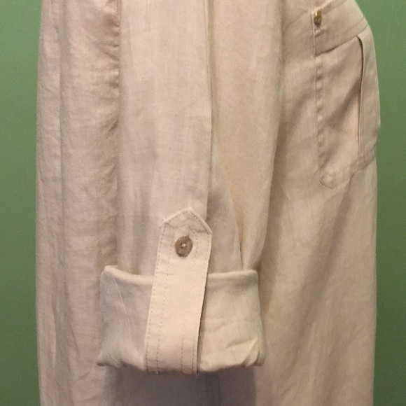 Michael Kors tan linen shirt with pockets - Picture 6 of 10